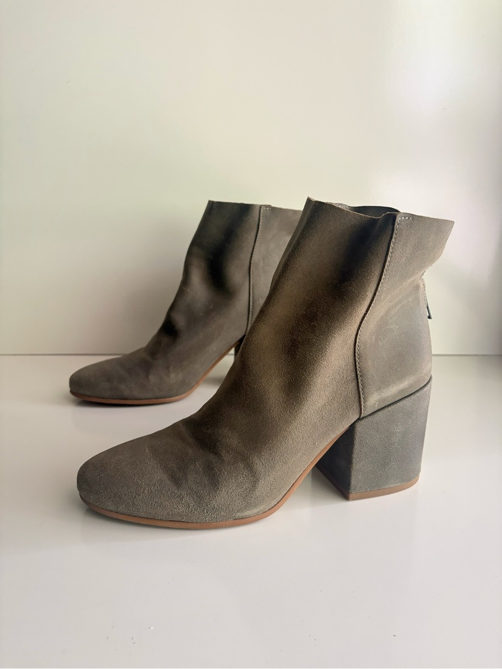 Lucky Brand Ravynn Suede Ankle Booties 
Size  8M